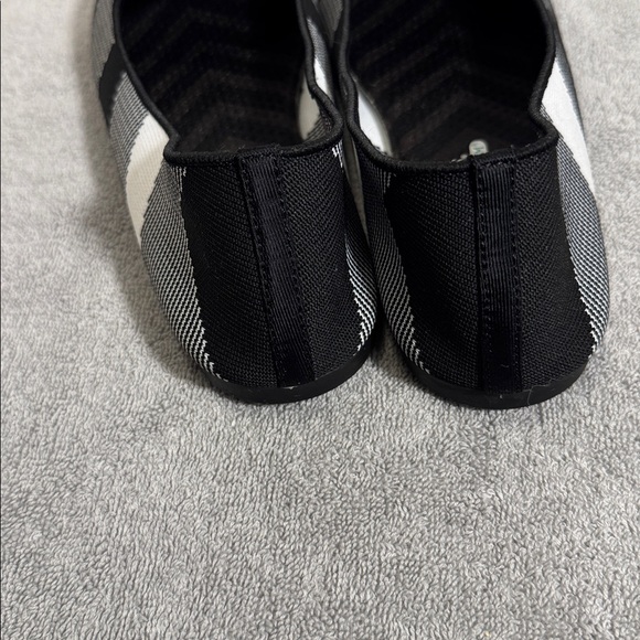 Skechers ballet flats‎ Women's size 8.5 wide Monochrome Patterned Flats like new - Picture 7 of 11